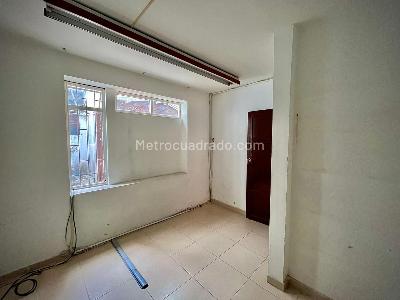 Casa de 5 alcobas en venta en Granada, Bogotá, 300 m² · foto 9 de 20