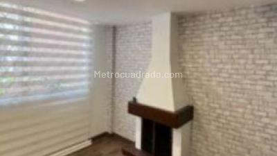 Apartamento de 3 alcobas en venta en Conjunto Residencial Los Cambulos, Bogotá, 130 m² · foto 5 de 8