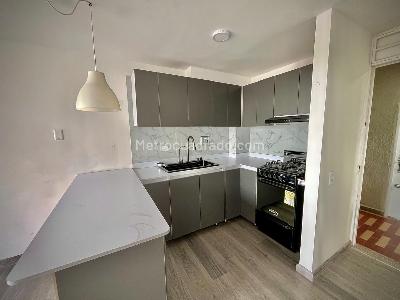 Apartamento de 1 alcoba en venta en Conjunto Residencial Atardeceres Madelena, Bogotá, 41 m² · foto 4 de 12