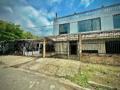 Casa de 3 alcobas en venta en La Merced, Cali, 264 m² · foto 17 de 18
