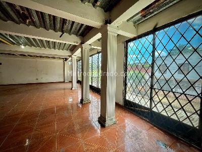 Casa de 3 alcobas en venta en La Merced, Cali, 264 m² · foto 9 de 18