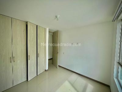 Apartamento de 3 alcobas en venta en Conjunto Residencial Moretti, Cali, 83 m² · foto 8 de 9