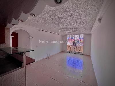 Apartamento de 2 alcobas en venta en Edificio Torre Bolivar, Medellín, 64 m² · foto 4 de 19