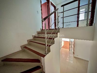 Casa de 5 alcobas en arriendo en Pontevedra, Bogotá, 281 m² · foto 11 de 20