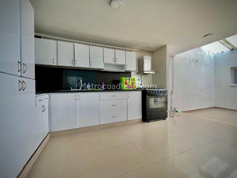Casa en Arriendo, PONTEVEDRA, Bogotá D.C.