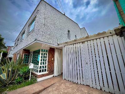 Casa de 5 alcobas en arriendo en Pontevedra, Bogotá, 281 m² · foto 7 de 20