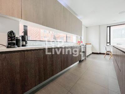 Apartamento de 4 alcobas en venta en Los Rosales, Bogotá, 395 m² · foto 9 de 20