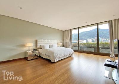 Apartamento de 5 alcobas en venta en Chico Norte, Bogotá, 1015 m² · foto 14 de 20