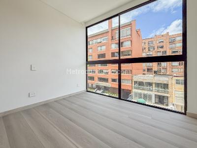 Apartamento de 2 alcobas en venta en Chico, Bogotá, 83 m² · foto 8 de 9