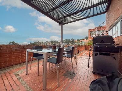 Apartamento de 4 alcobas en arriendo en Cerro Norte, Bogotá, 400 m² · foto 10 de 20
