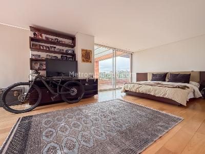 Apartamento de 4 alcobas en arriendo en Cerro Norte, Bogotá, 400 m² · foto 16 de 20