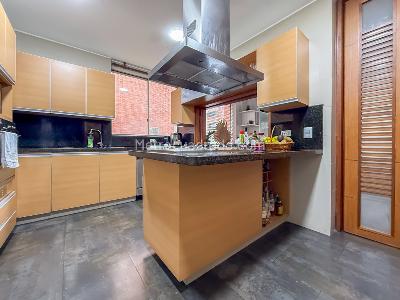 Apartamento de 3 alcobas en arriendo en Los Rosales, Bogotá, 204 m² · foto 11 de 20
