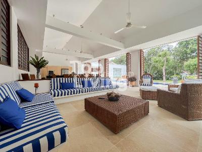 Casa de 4 alcobas en venta en Puerto Peñalisa, Girardot, 302 m² · foto 2 de 20