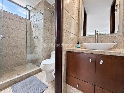 Apartamento en venta en Los Rosales, Bogotá · foto 9 de 12