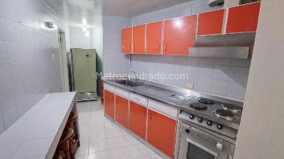Casa de 5 alcobas en venta en Acevedo Tejada, Bogotá, 350 m² · foto 7 de 17