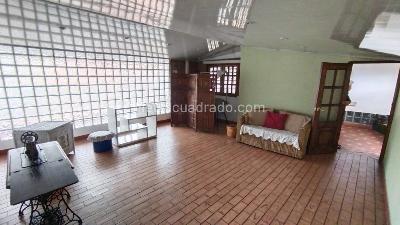 Casa de 5 alcobas en venta en Acevedo Tejada, Bogotá, 350 m² · foto 10 de 17