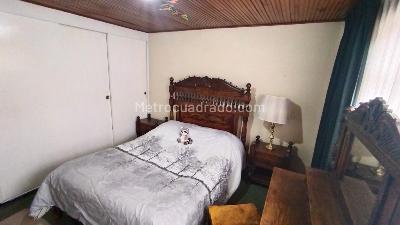 Casa de 5 alcobas en venta en Acevedo Tejada, Bogotá, 350 m² · foto 14 de 17