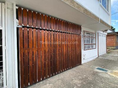 Casa en venta en Polo Club, Bogotá · foto 2 de 20