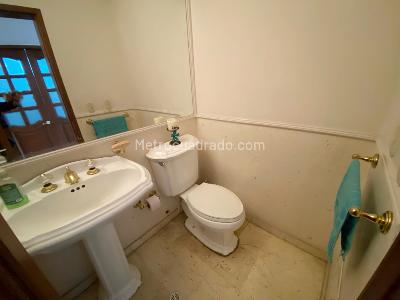 Apartamento de 3 alcobas en venta en Los Rosales, Bogotá, 190 m² · foto 5 de 19