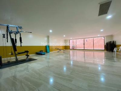 Apartamento de 3 alcobas en venta en Los Rosales, Bogotá, 190 m² · foto 18 de 19