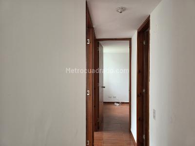Apartamento de 3 alcobas en arriendo en Turingia, Bogotá, 40 m² · foto 4 de 15