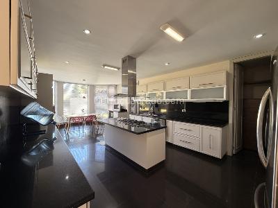 Casa de 5 alcobas en venta en Hacienda San Simon Pl, Bogotá, 850 m² · foto 5 de 20