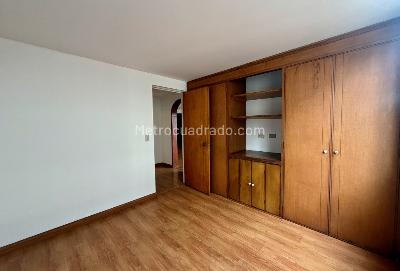 Apartamento de 2 alcobas en venta en Iberia Colina Campestre, Bogotá, 58 m² · foto 8 de 18
