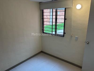 Apartaestudio en arriendo en El Mirador, Bogotá, 28 m² · foto 4 de 7
