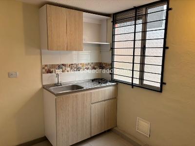 Apartaestudio en arriendo en El Mirador, Bogotá, 28 m² · foto 5 de 7