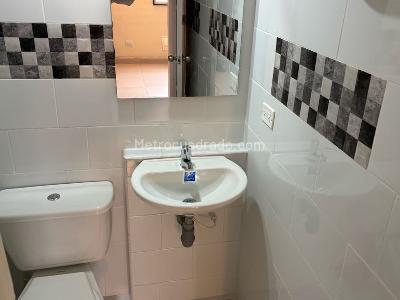 Apartaestudio en arriendo en El Mirador, Bogotá, 28 m² · foto 7 de 7