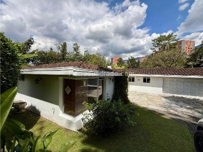 Casa de 3 alcobas en venta en Loma De Las Brujas, Envigado, 1451 m² · foto 7 de 20