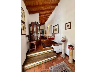 Casa de 3 alcobas en venta en Loma De Las Brujas, Envigado, 1451 m² · foto 9 de 20