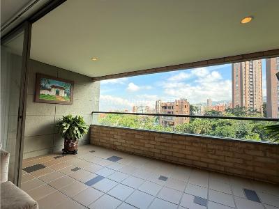 Apartamento de 3 alcobas en venta en Los Balsos, Medellín, 157 m² · foto 2 de 20