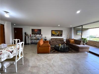 Apartamento de 3 alcobas en venta en Los Balsos, Medellín, 157 m² · foto 5 de 20