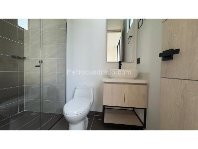 Apartamento de 2 alcobas en venta en Loma De Los Mesa, Envigado, 94 m² · foto 9 de 20