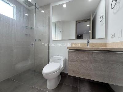 Apartamento de 3 alcobas en venta en Loma De Los Mesa, Envigado, 99 m² · foto 12 de 15