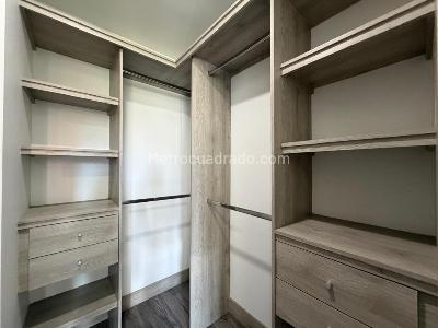 Apartamento de 3 alcobas en venta en Loma De Los Mesa, Envigado, 99 m² · foto 13 de 15