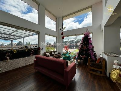 Casa de 5 alcobas en venta en Villas De Yerbabuena, Chía · foto 2 de 20