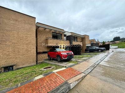 Casa de 3 alcobas en venta en Bosque Residencial Alcaparros, Cajicá, 329 m² · foto 6 de 20