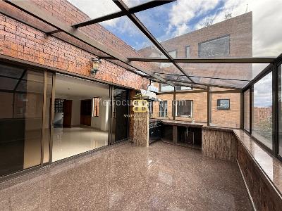 Apartamento en venta en La Carolina, Bogotá · foto 3 de 20