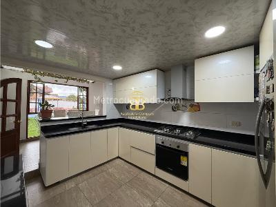 Casa de 3 alcobas en venta en San Jose De Bavaria, Bogotá, 373 m² · foto 10 de 20