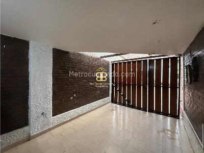 Casa de 3 alcobas en venta en San Jose De Bavaria, Bogotá, 373 m² · foto 19 de 20