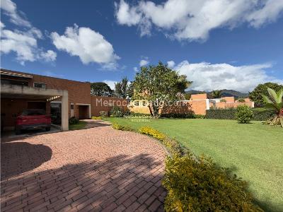 Casa de 3 alcobas en venta en San Simon, Bogotá, 1801 m² · foto 12 de 20