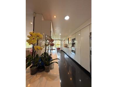 Apartamento de 3 alcobas en venta en Los Rosales, Bogotá, 440 m² · foto 6 de 20