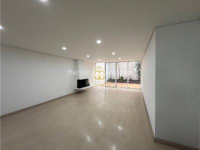 Apartamento de 2 alcobas en venta en Chico, Bogotá, 138 m² · foto 4 de 20