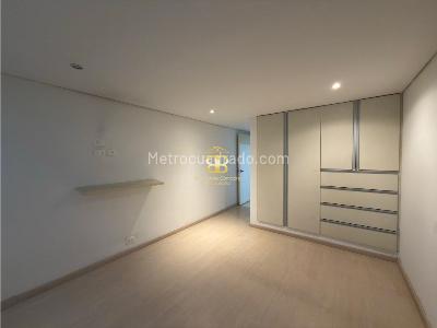 Apartamento de 2 alcobas en venta en Chico, Bogotá, 138 m² · foto 7 de 20