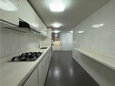 Apartamento de 2 alcobas en venta en Chico, Bogotá, 138 m² · foto 14 de 20