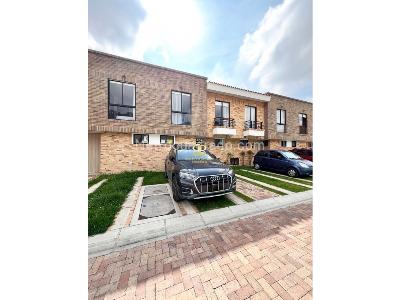 Casa de 3 alcobas en venta en Pinares Cerca De Piedra, Chía, 128 m² · foto 4 de 20