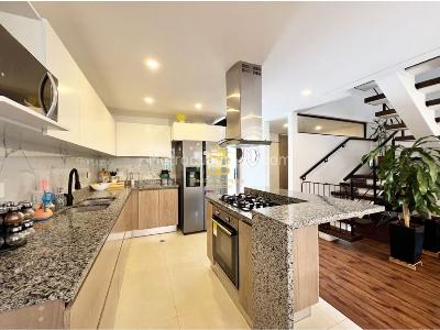 Casa de 3 alcobas en venta en Pinares Cerca De Piedra, Chía, 128 m² · foto 2 de 20