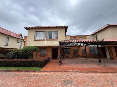 Casa de 3 alcobas en venta en Conjunto Camino De La Floresta 2, Chía, 184 m² · foto 2 de 20